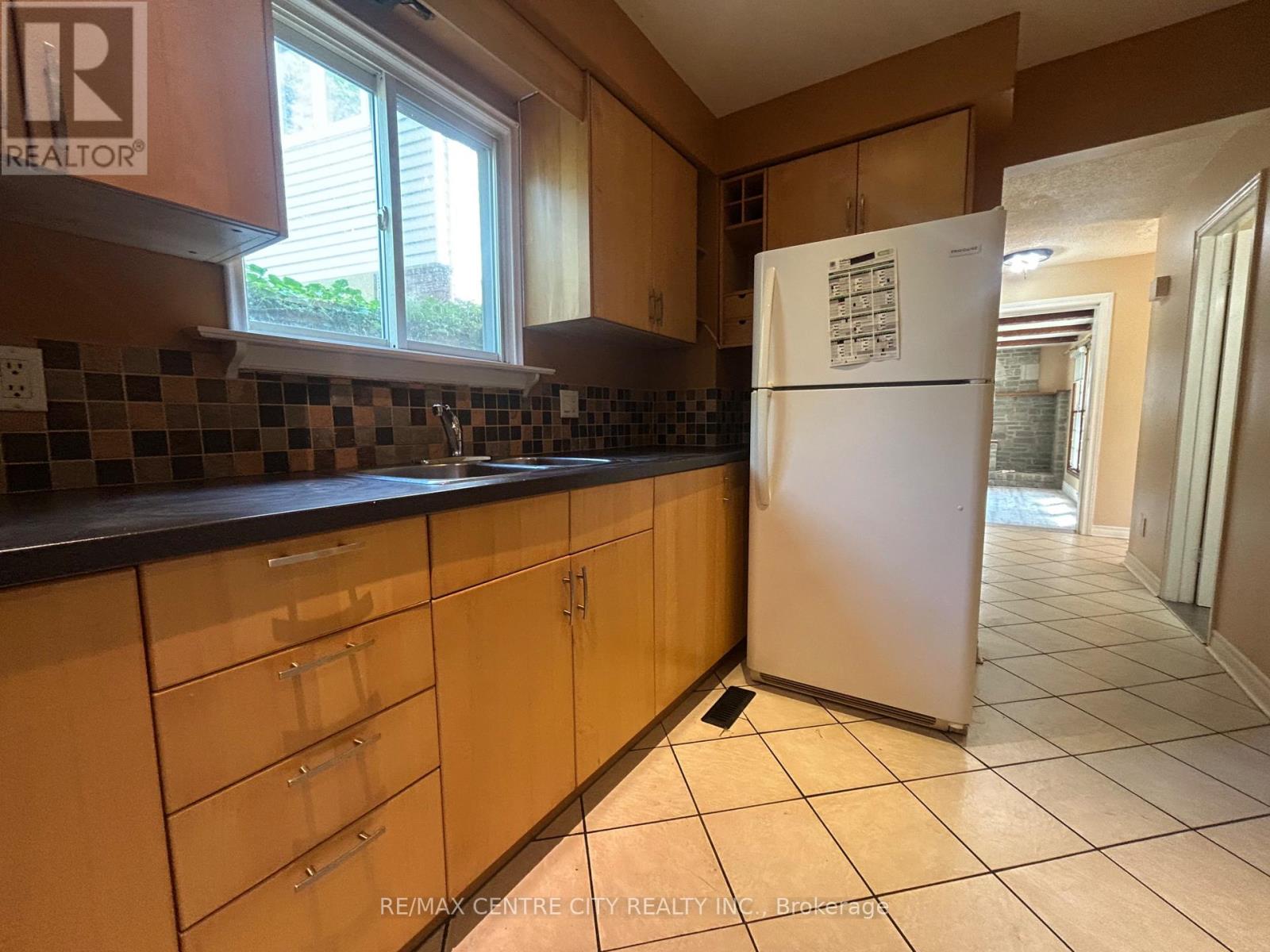 67 Walmer Gardens, London North, Ontario  N6G 4H5 - Photo 9 - X13606290