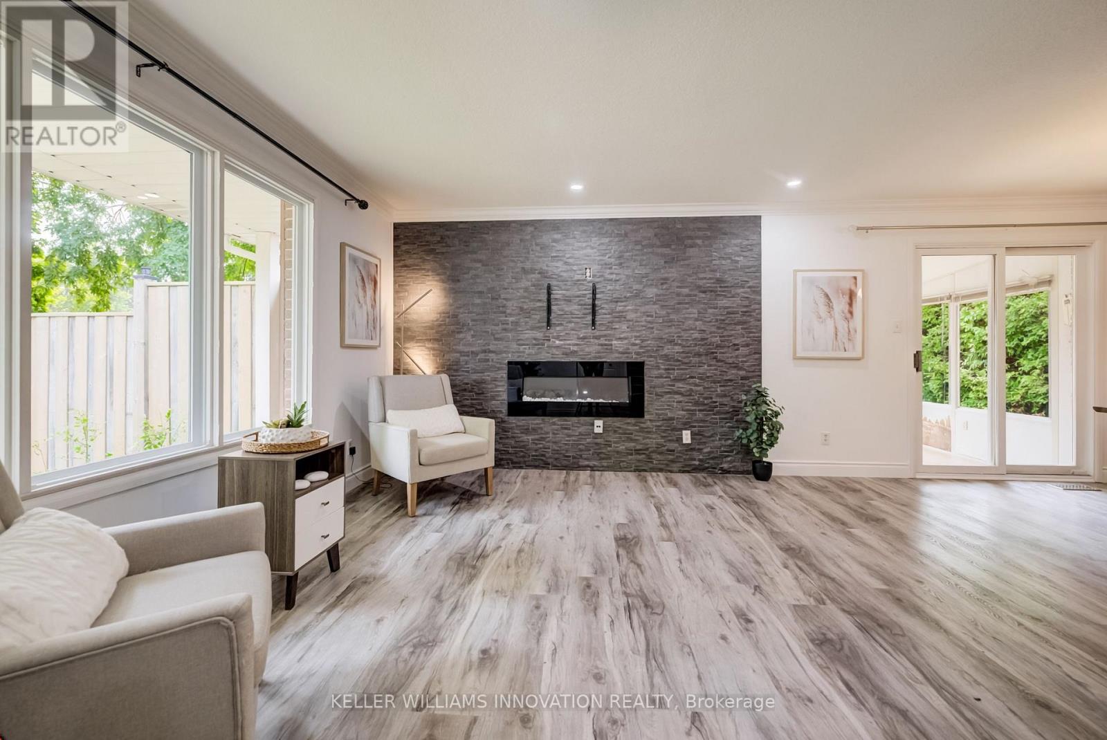 85 Foxhunt Road, Waterloo, Ontario  N2K 2R8 - Photo 2 - X13604518