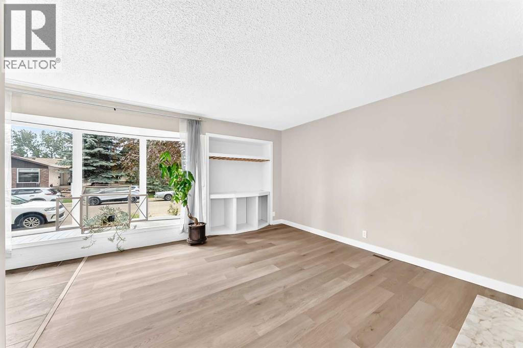 114 Midcrest Crescent SE, Calgary, Alberta  T2X 1B5 - Photo 12 - A2328989