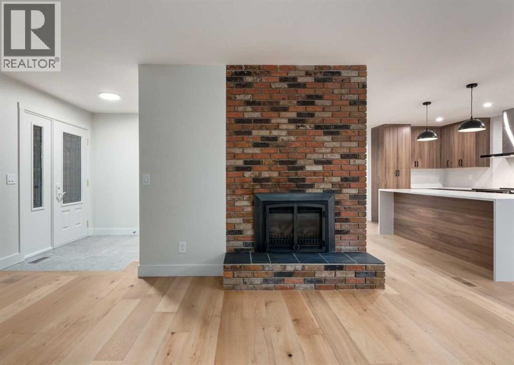 6460 Silver Ridge Way NW, Calgary, Alberta  T3B 3X7 - Photo 4 - A2332019