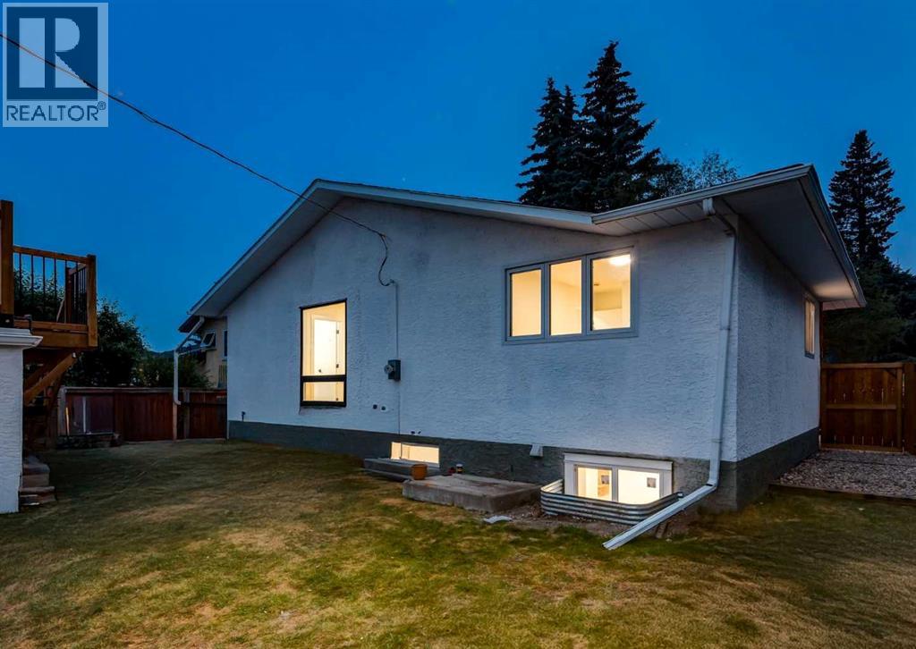 6460 Silver Ridge Way NW, Calgary, Alberta  T3B 3X7 - Photo 45 - A2332019