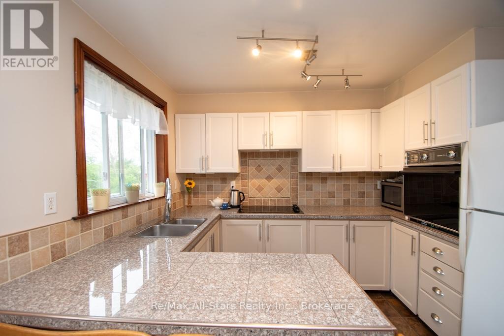 421 Ogemah Road S, Kawartha Lakes, Ontario  K0M 2C0 - Photo 16 - X13497388