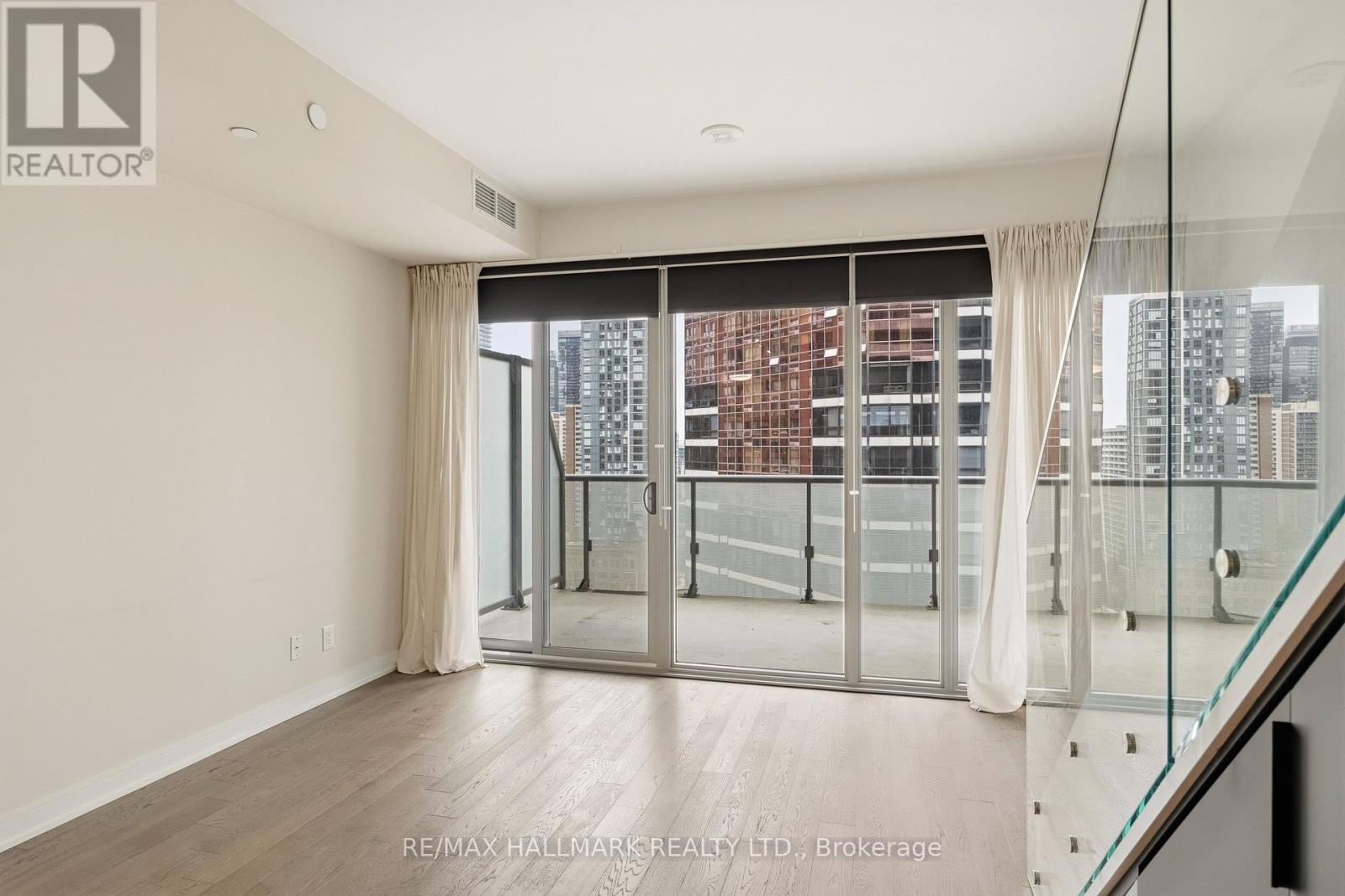 1811 - 57 St Joseph Street, Toronto, Ontario  M5S 0C5 - Photo 8 - C13606324