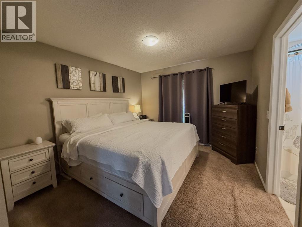 1749 Douglas Glen Grove Se, Calgary, Alberta  T2Z 3A5 - Photo 28 - A2323220