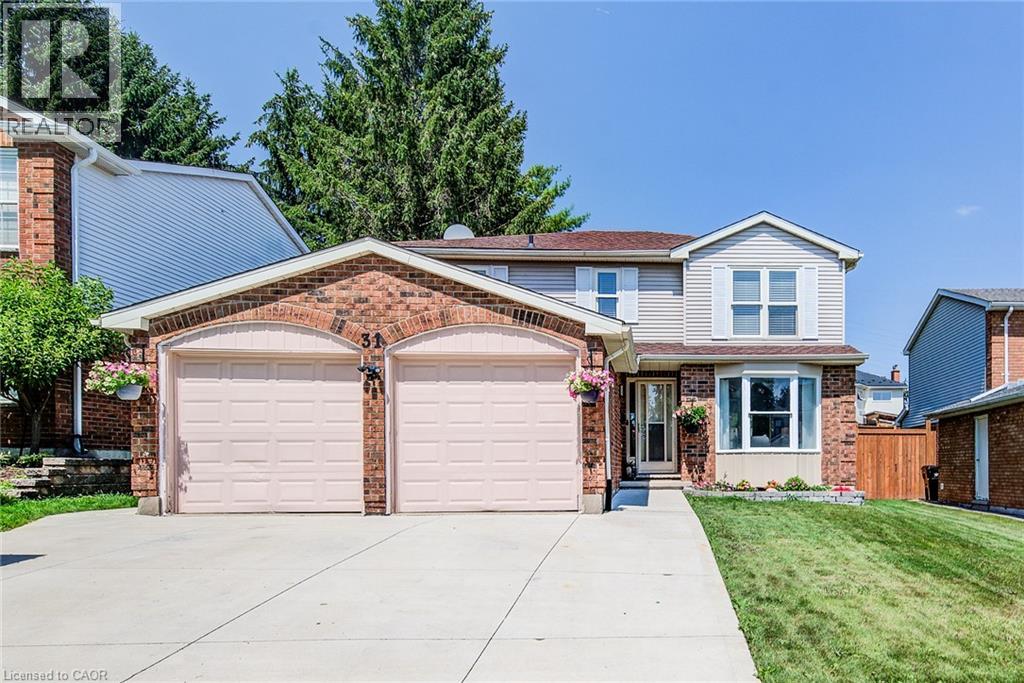 31 OLD MAPLE Lane, Kitchener, Ontario