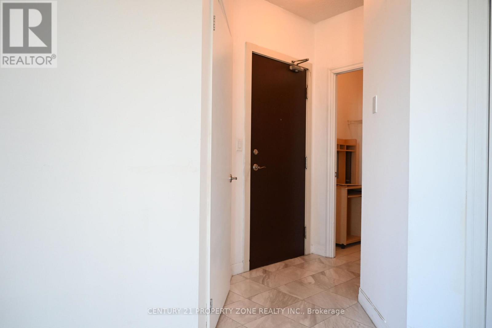 405 - 1359 Rathburn Road E, Mississauga, Ontario  L4W 5P7 - Photo 4 - W13606070