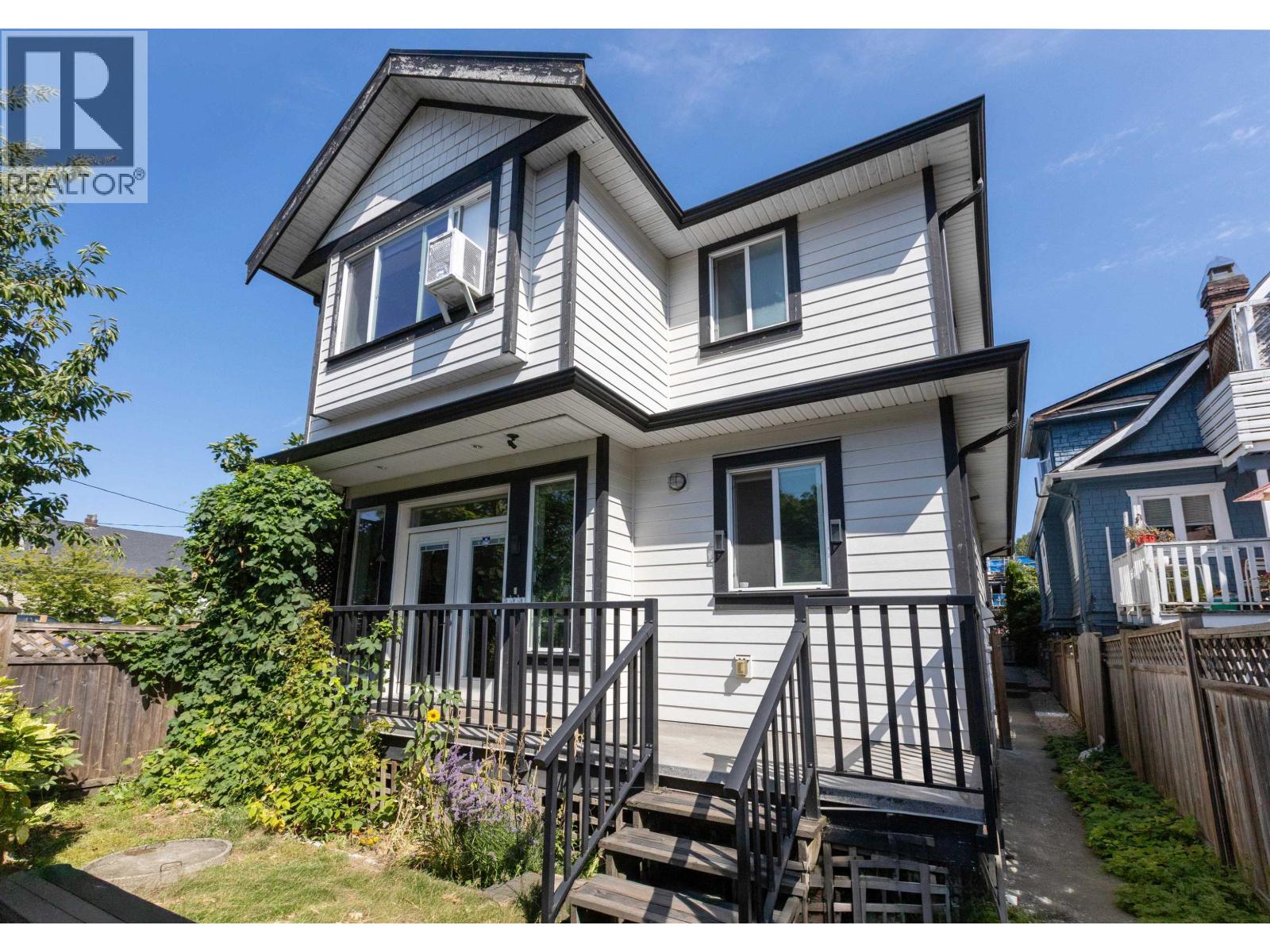 2018 E 12TH AVENUE, Vancouver, British Columbia