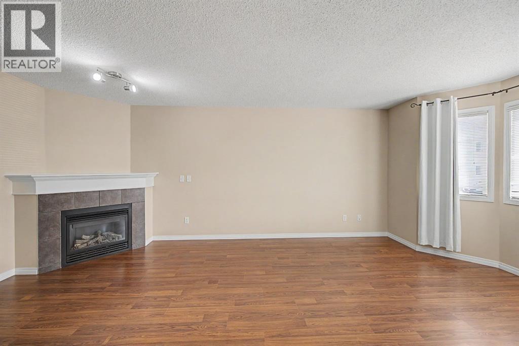 65 Royal Birch Villas NW, Calgary, Alberta  T3G 5V2 - Photo 5 - A2330143