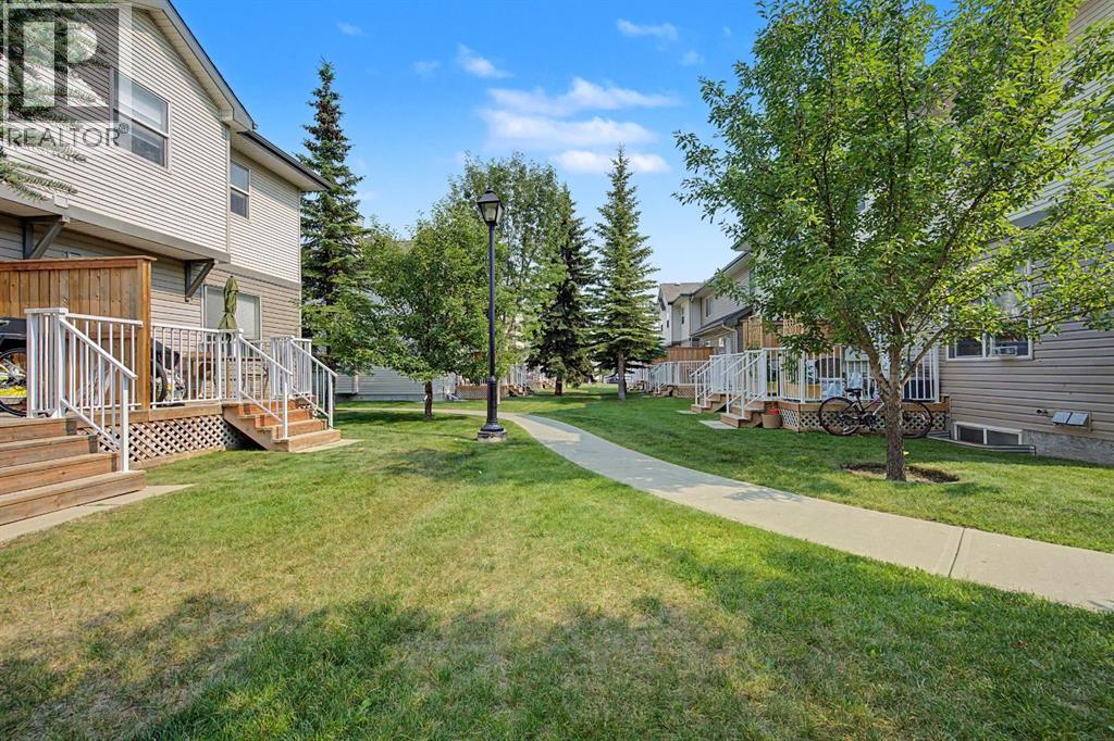 65 Royal Birch Villas NW, Calgary, Alberta  T3G 5V2 - Photo 2 - A2330143