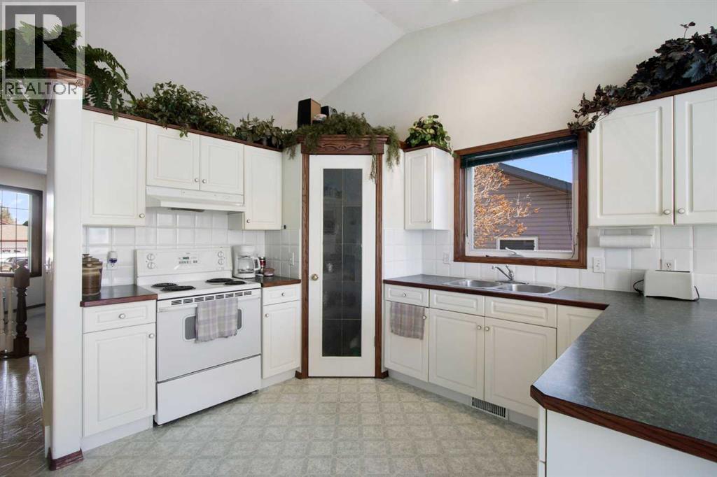 2 Madison Court, Strathmore, Alberta  T1P 1M5 - Photo 11 - A2311168