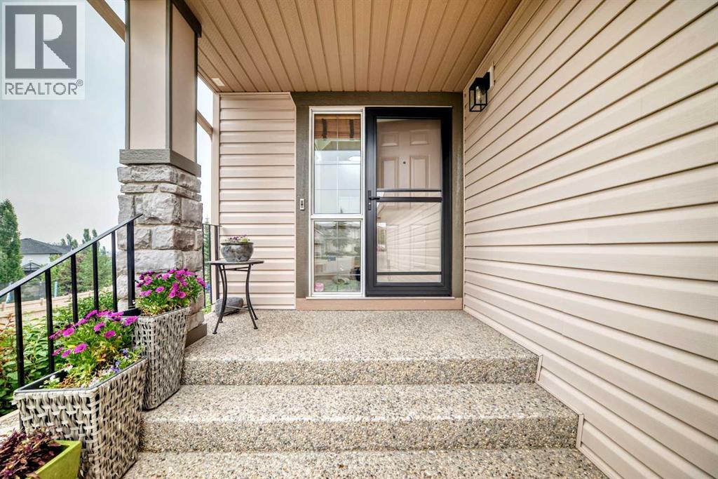 145 Panamount Place Nw, Calgary, Alberta  T3K 5Y5 - Photo 4 - A2331666