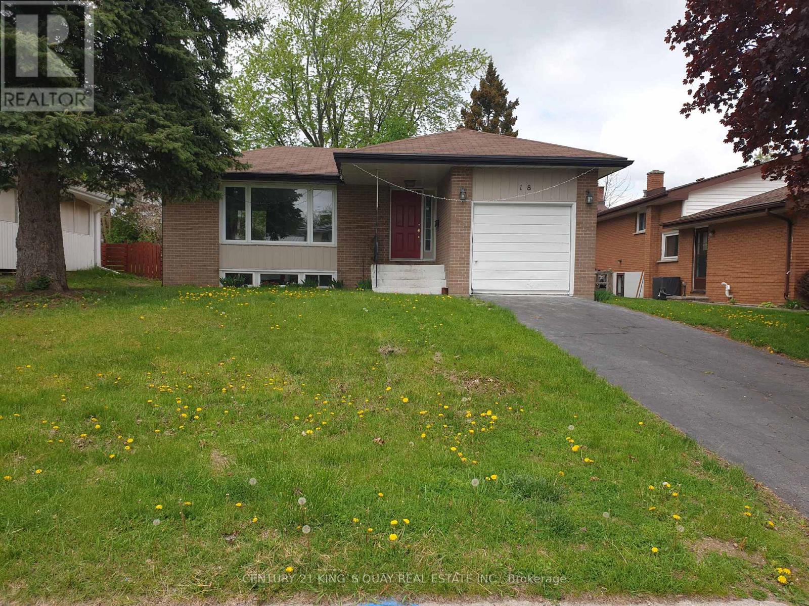 18 MANOR CRESCENT, Quinte West, Ontario