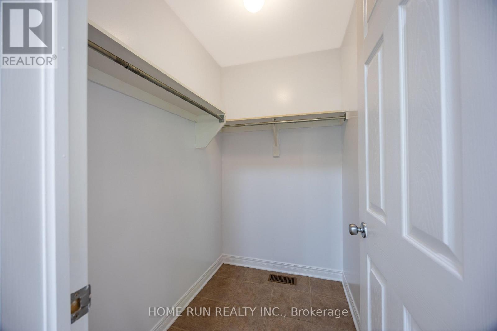 281 Goldridge Drive, Ottawa, Ontario  K2T 1H4 - Photo 5 - X13606440