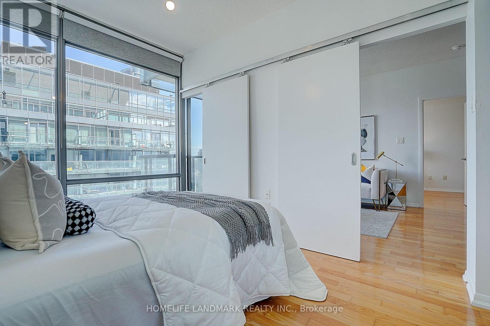 3301 - 38 Grenville Street, Toronto, Ontario  M4Y 1A5 - Photo 31 - C13606442