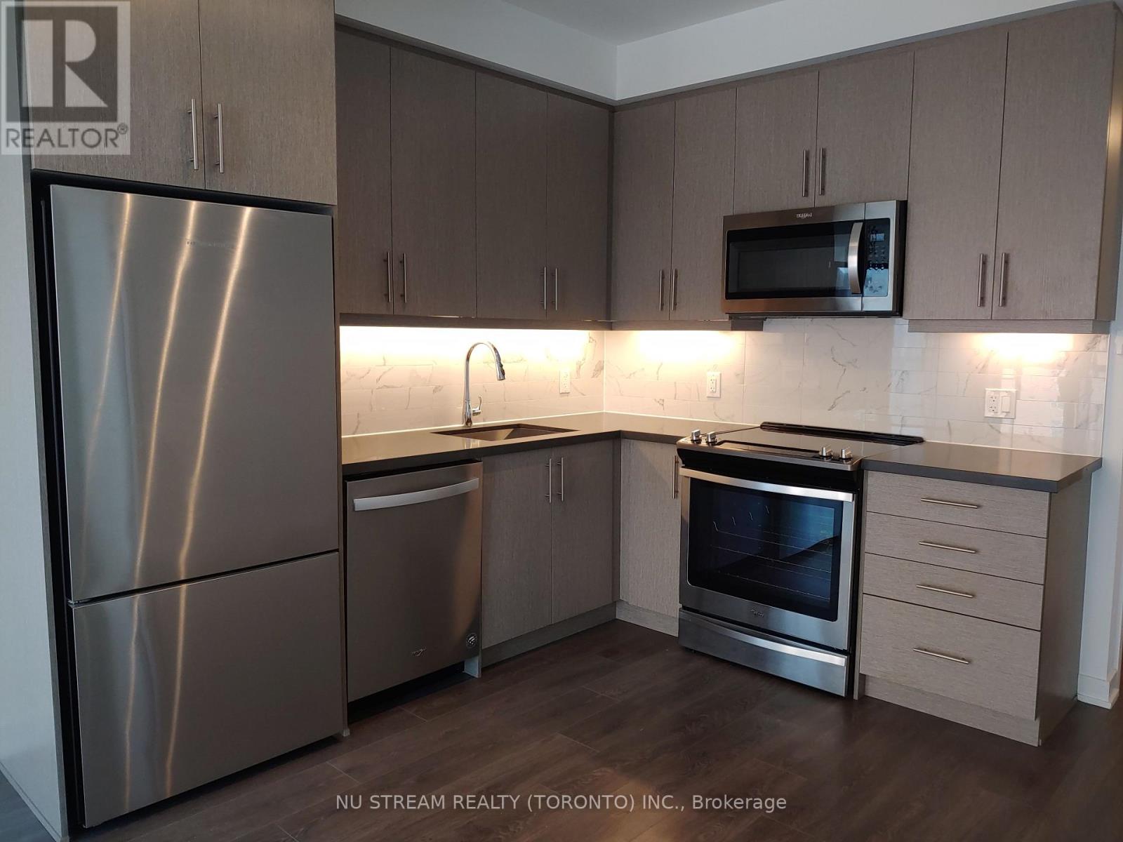 706 - 85 Oneida Crescent, Richmond Hill, Ontario  L4B 0A6 - Photo 4 - N13606458
