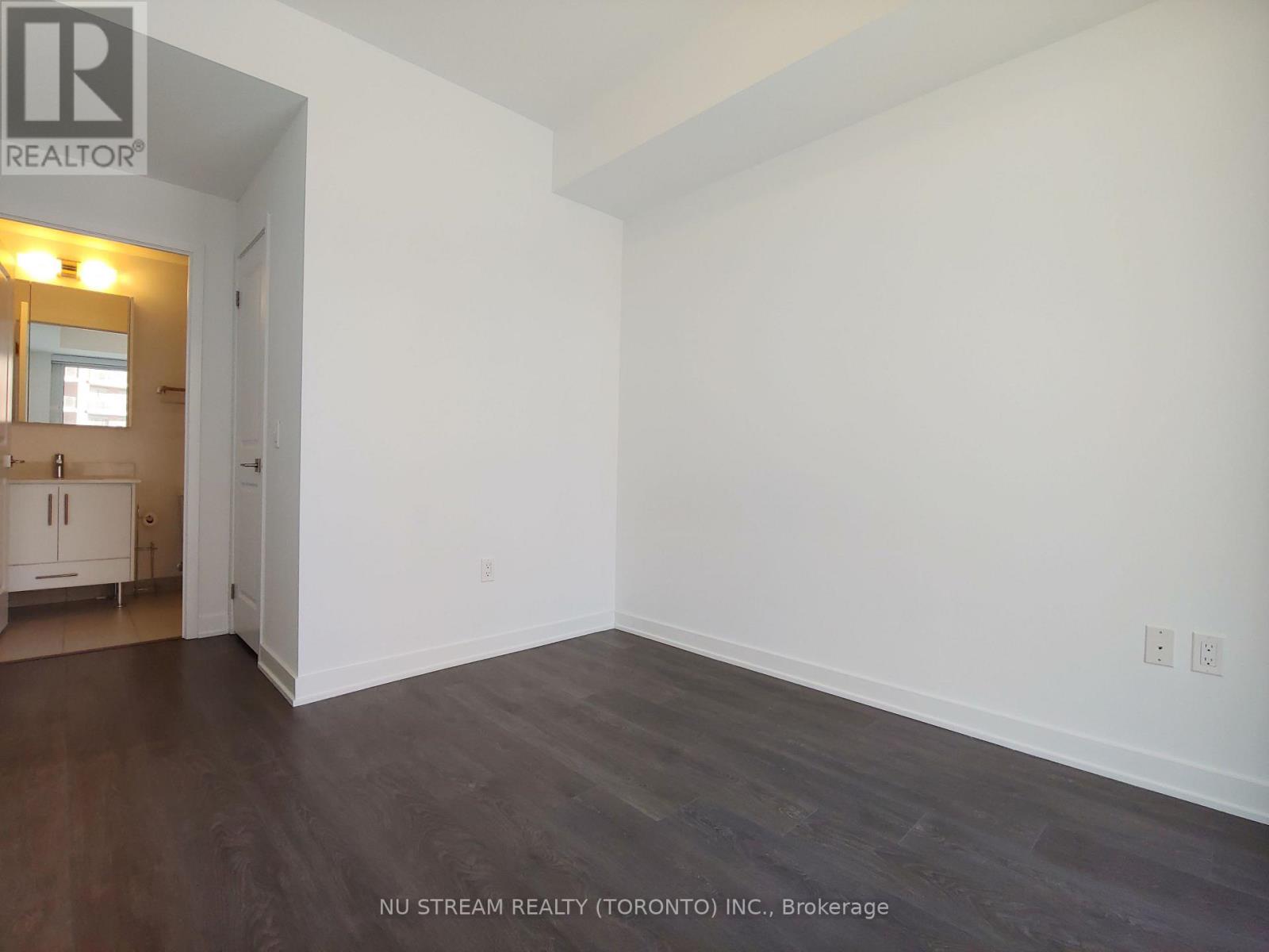 706 - 85 Oneida Crescent, Richmond Hill, Ontario  L4B 0A6 - Photo 8 - N13606458