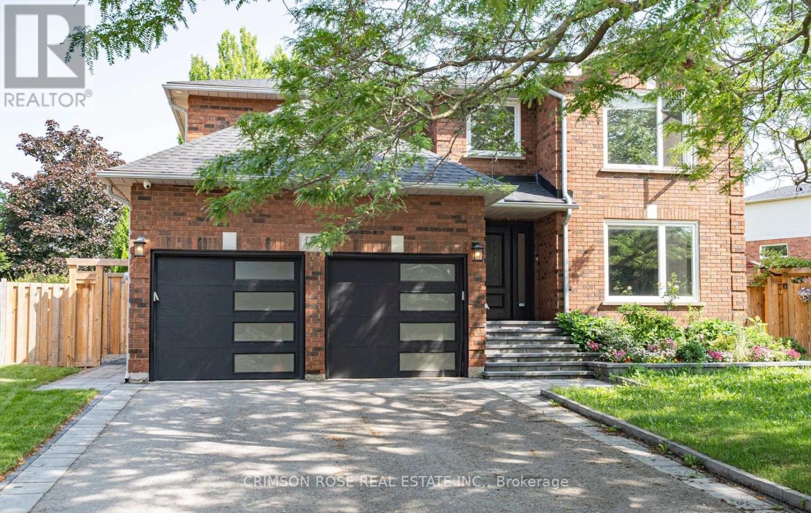 Upper Half - 1588 Stationmaster Lane, Oakville, Ontario  L6M 3A9 - Photo 2 - W13606446