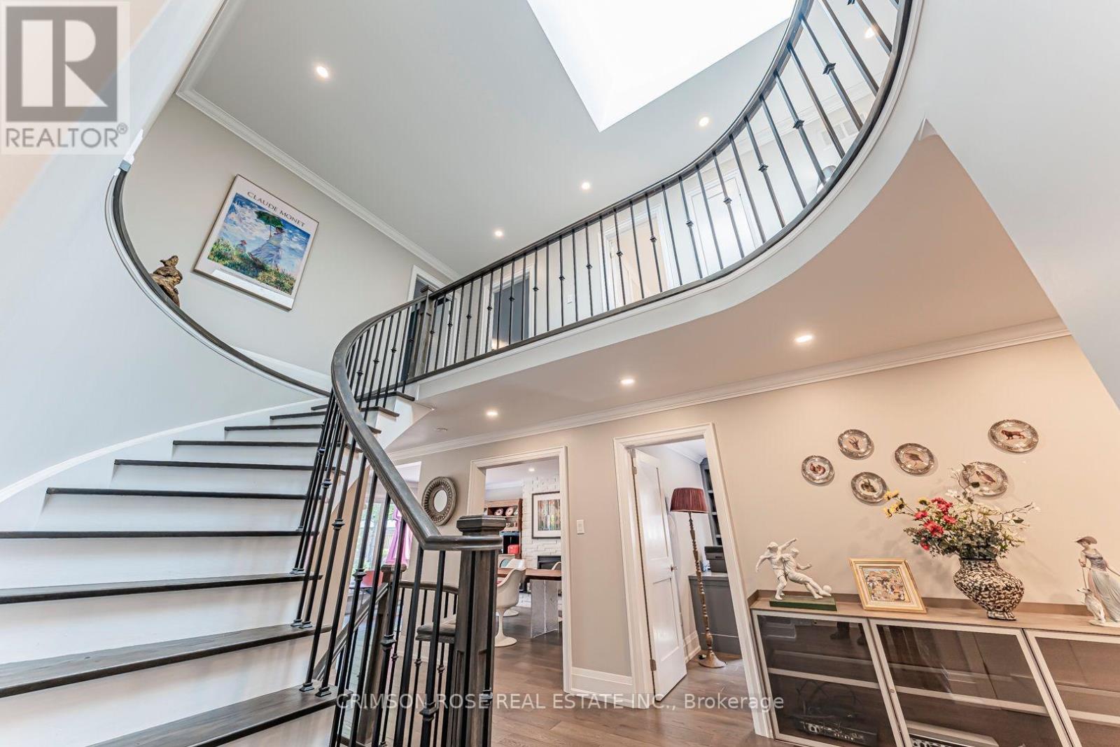 Upper Half - 1588 Stationmaster Lane, Oakville, Ontario  L6M 3A9 - Photo 5 - W13606446