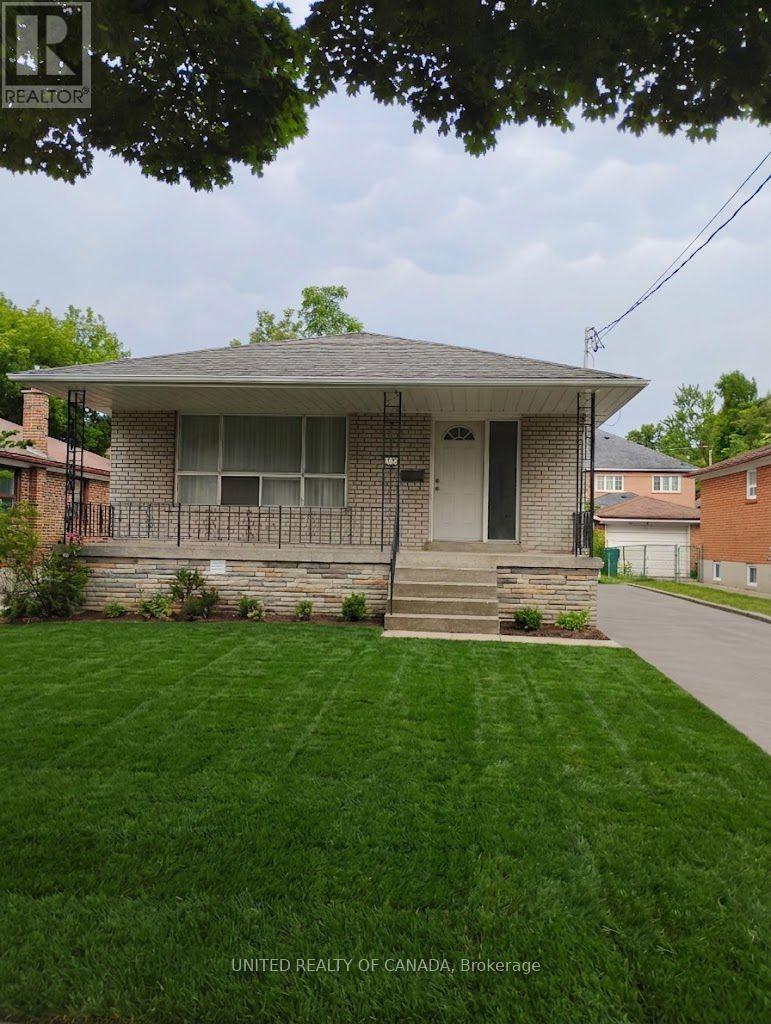 37 MADAWASKA AVENUE, Toronto (Willowdale East)