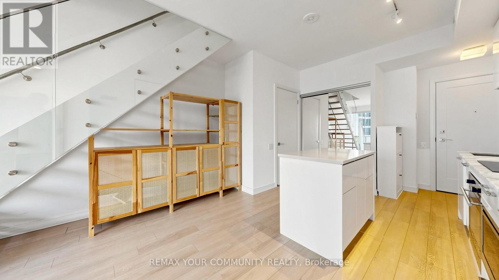 2011 - 57 St Joseph Street, Toronto, Ontario M5S 0C5 - Photo 16 - C13603420