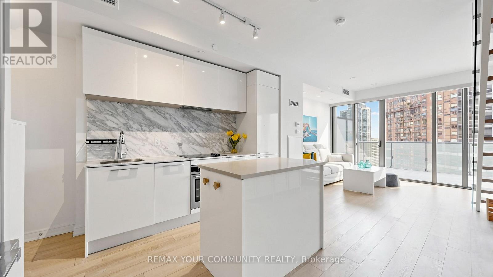 2011 - 57 St Joseph Street, Toronto, Ontario M5S 0C5 - Photo 19 - C13603420