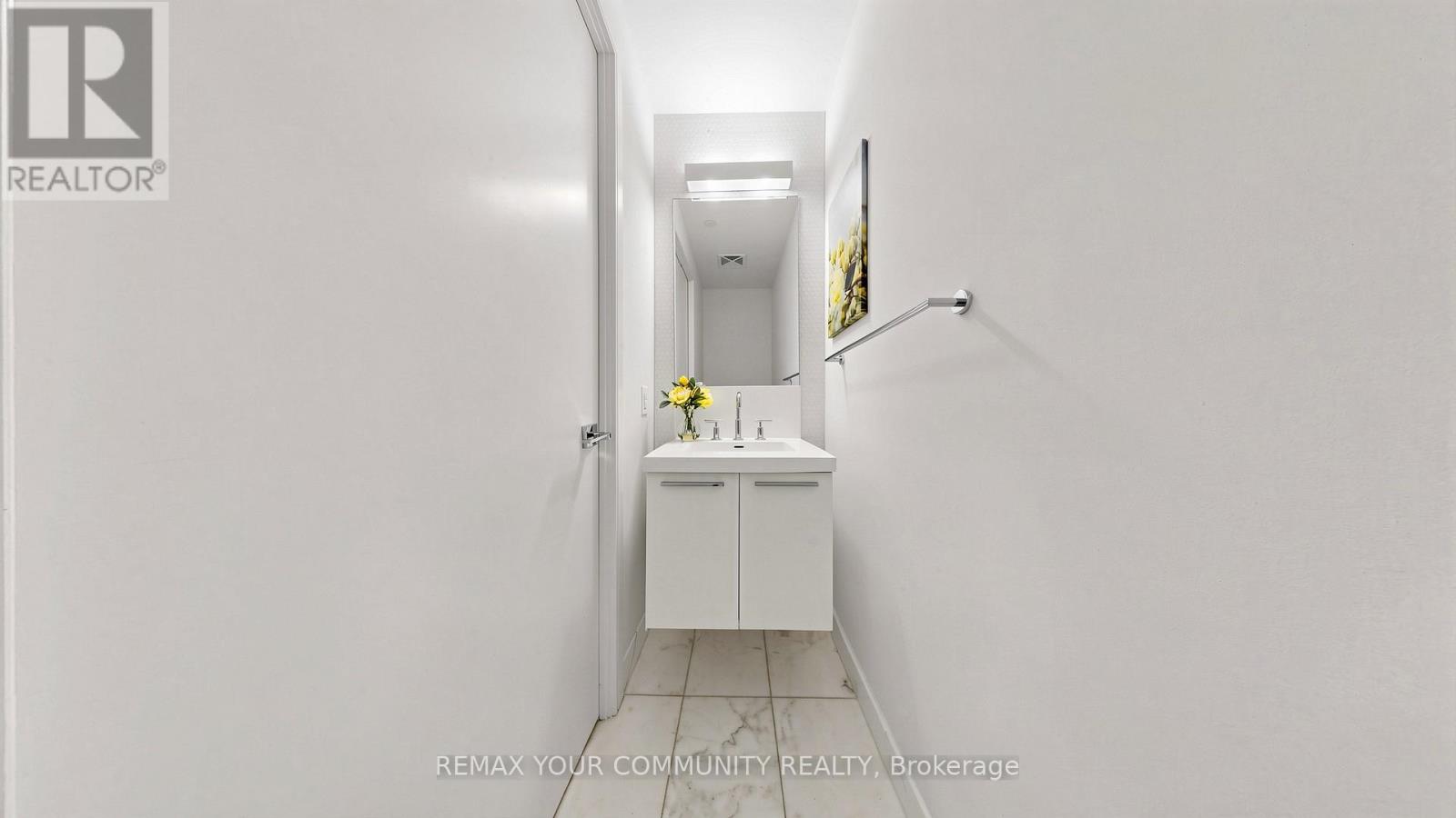 2011 - 57 St Joseph Street, Toronto, Ontario M5S 0C5 - Photo 24 - C13603420