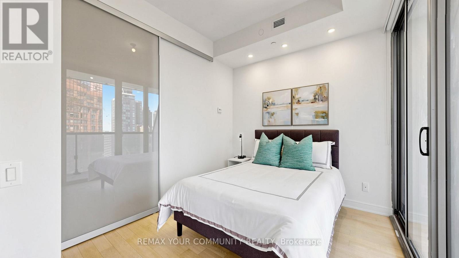 2011 - 57 St Joseph Street, Toronto, Ontario M5S 0C5 - Photo 25 - C13603420