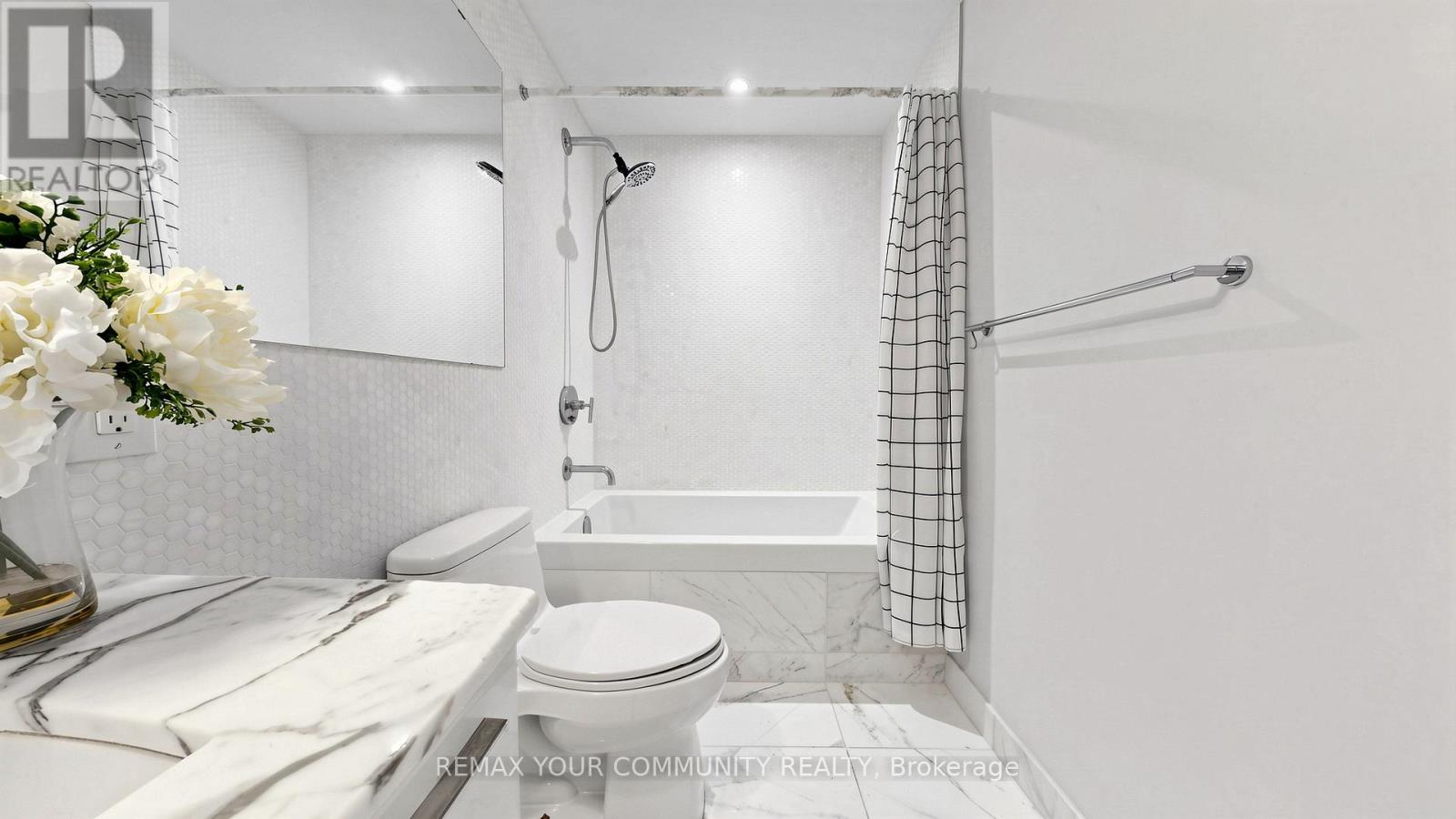 2011 - 57 St Joseph Street, Toronto, Ontario M5S 0C5 - Photo 32 - C13603420