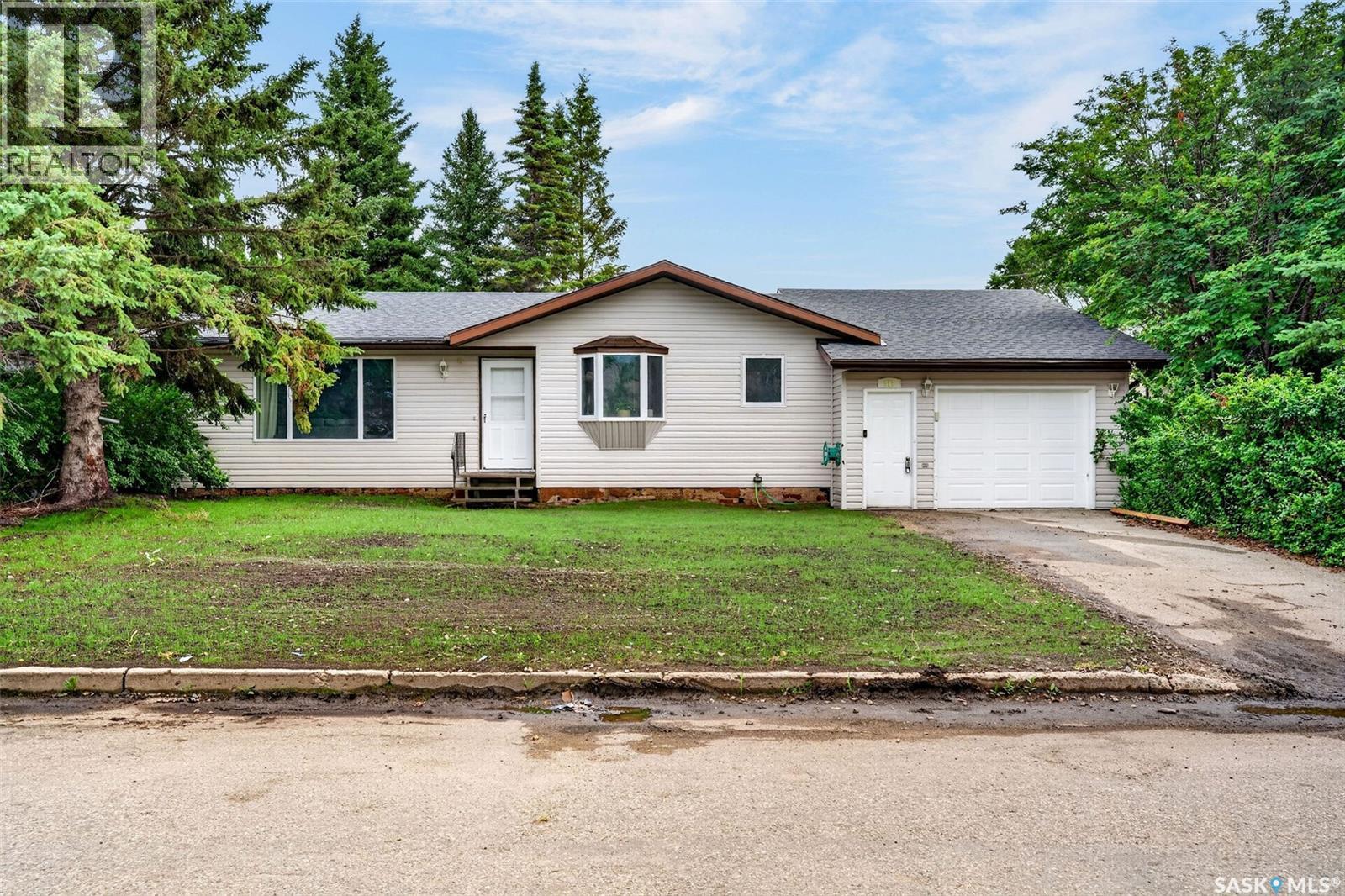 912 Portage Drive, Wadena, Saskatchewan  S0A 4J0 - Photo 1 - SK043677
