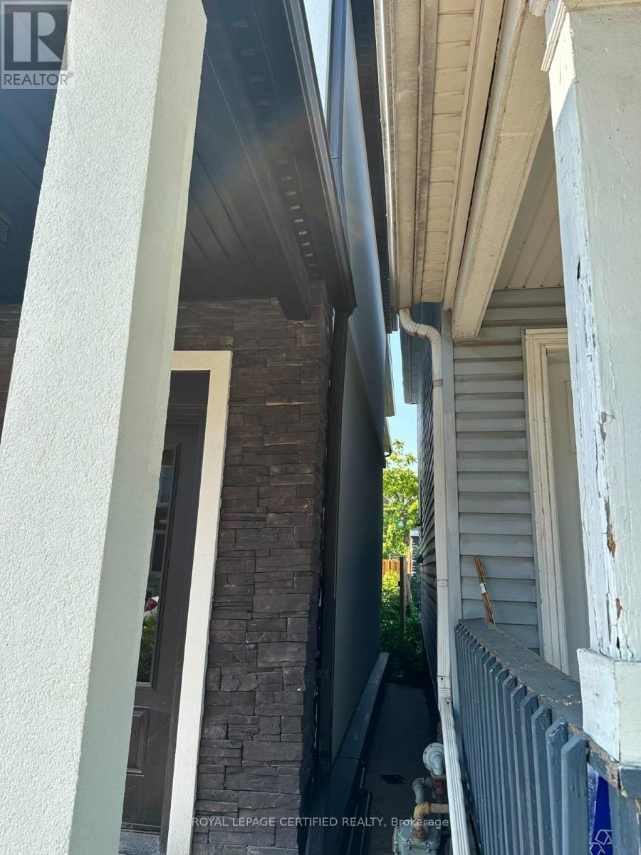 62 Beechwood Avenue, Hamilton, Ontario  L8L 2S4 - Photo 3 - X13606492