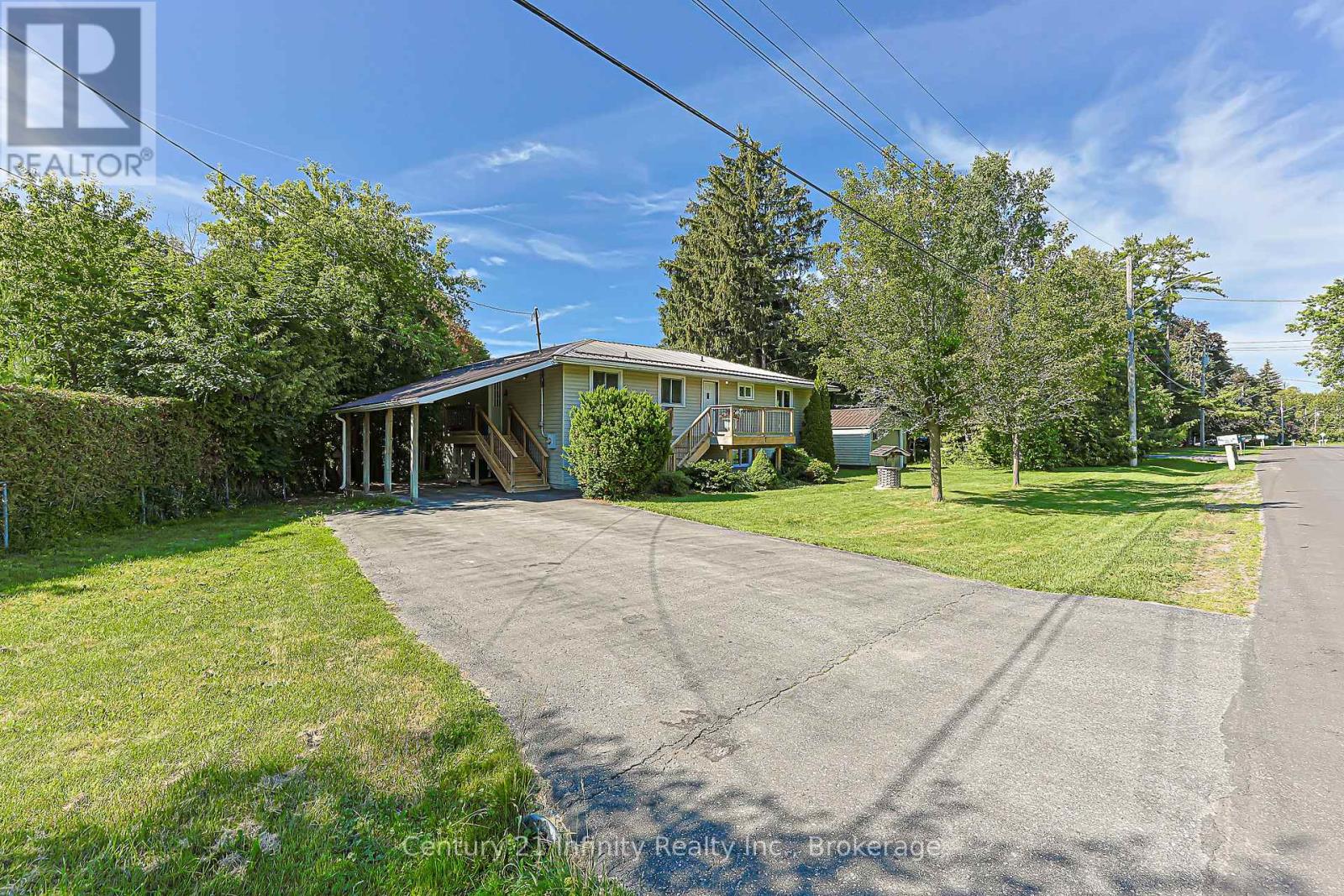 7 ROBMAR STREET, Whitby, Ontario
