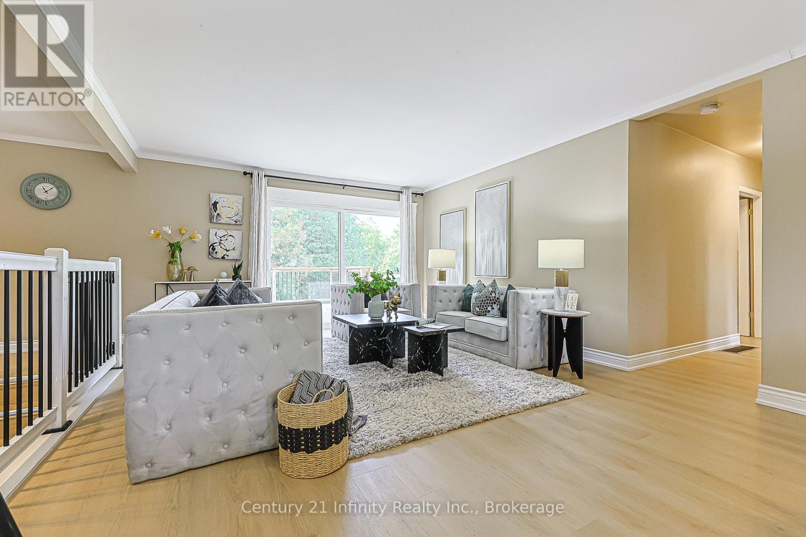 7 Robmar Street, Whitby, Ontario  L1M 1T8 - Photo 15 - E13606508
