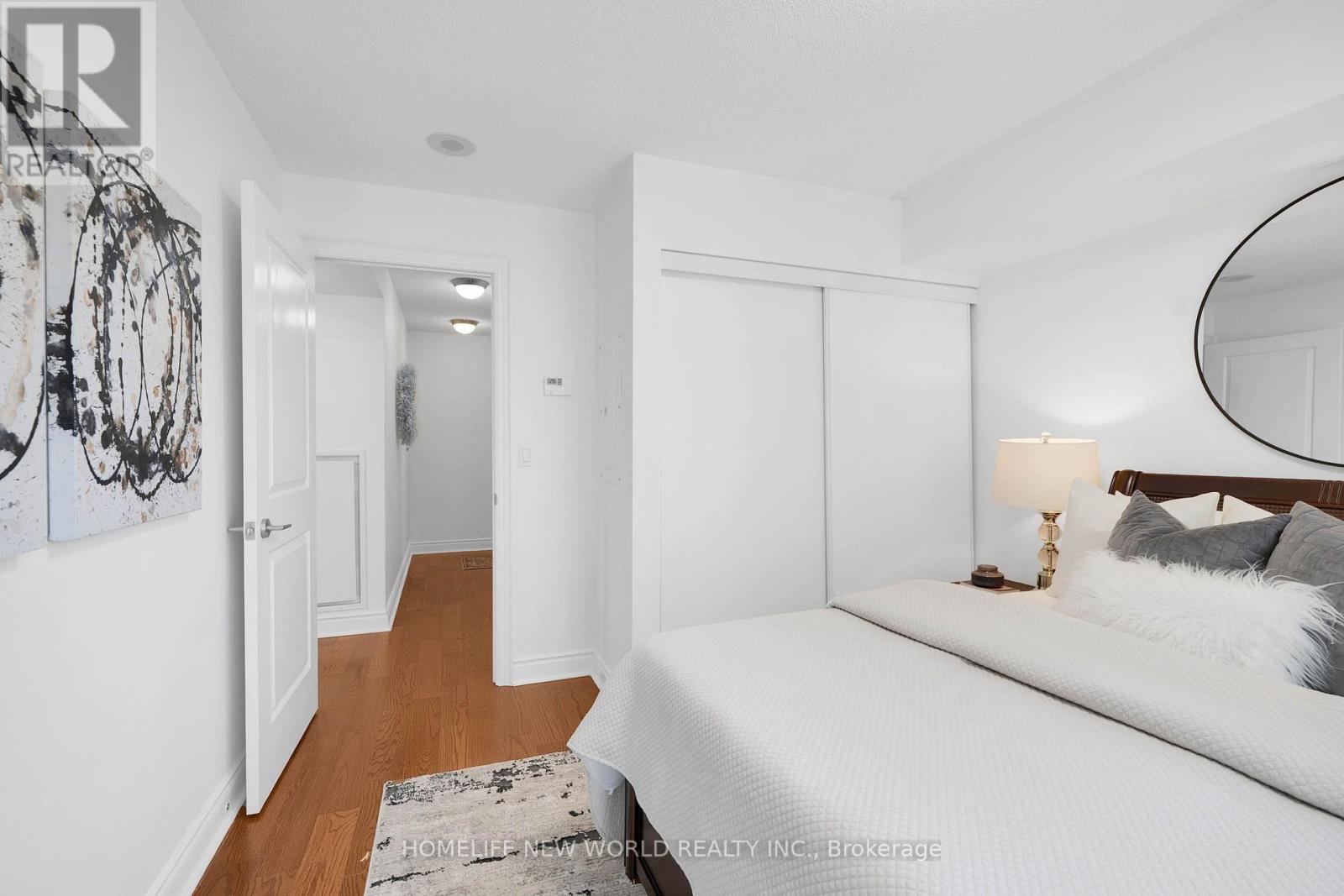 811 - 28 Ted Rogers Way, Toronto, Ontario  M4Y 2T4 - Photo 16 - C13606512