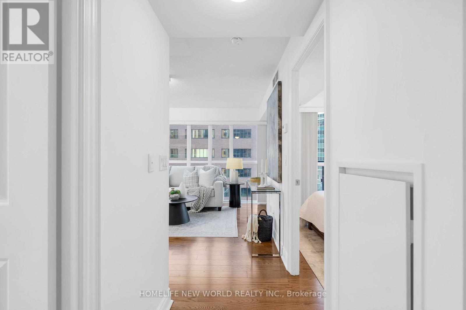 811 - 28 Ted Rogers Way, Toronto, Ontario  M4Y 2T4 - Photo 8 - C13606512
