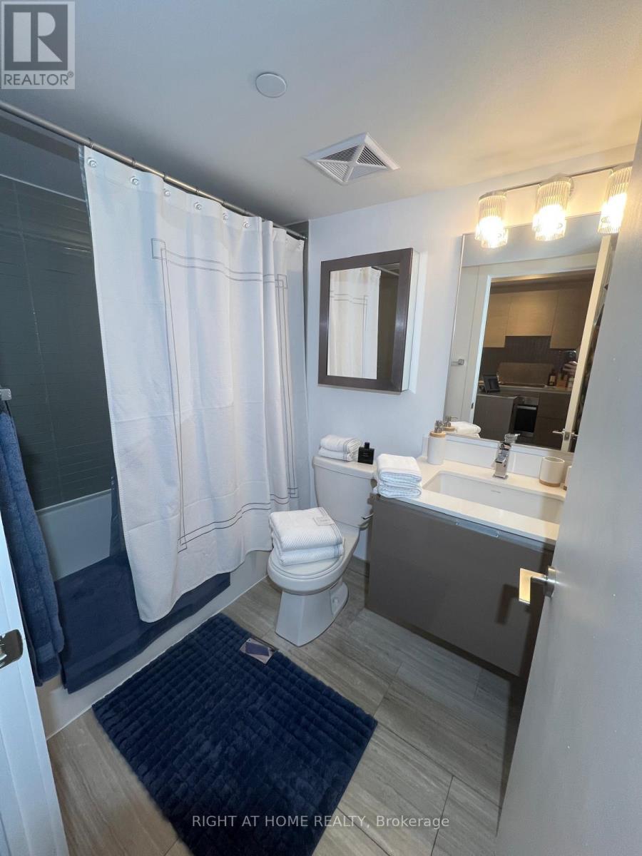1604 - 200 Bloor Street W, Toronto, Ontario  M5S 1T8 - Photo 13 - C13604972
