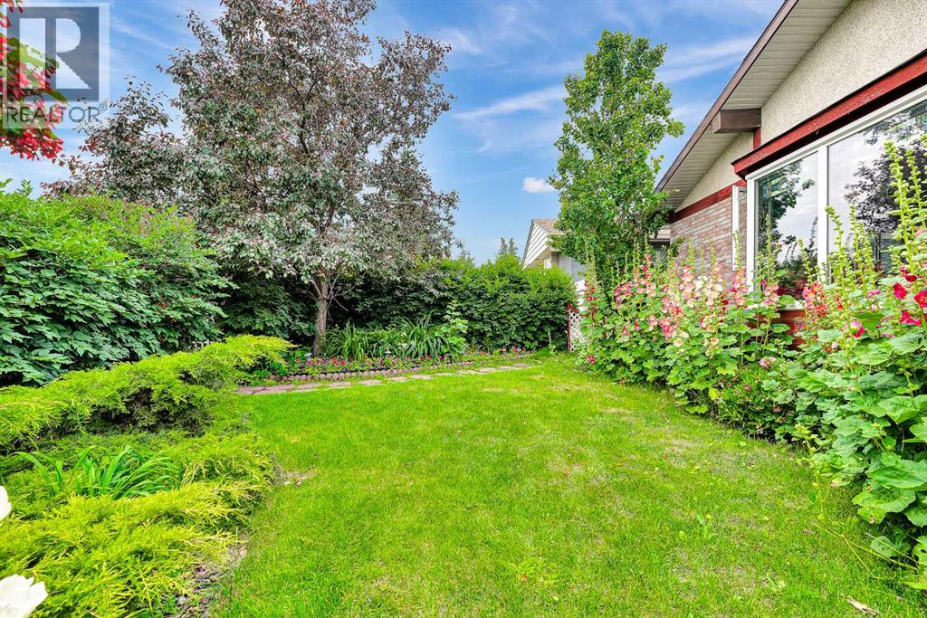 3722 Dover Ridge Drive SE, Calgary, Alberta  T2B 2C8 - Photo 49 - A2329946