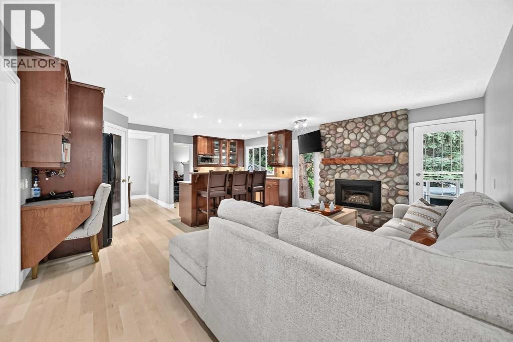 520 Oakwood Place SW, Calgary, Alberta  T2V 0K3 - Photo 7 - A2330491