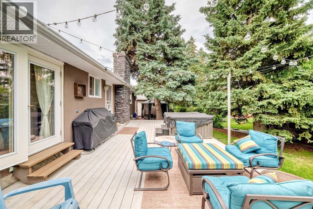520 Oakwood Place SW, Calgary, Alberta  T2V 0K3 - Photo 11 - A2330491