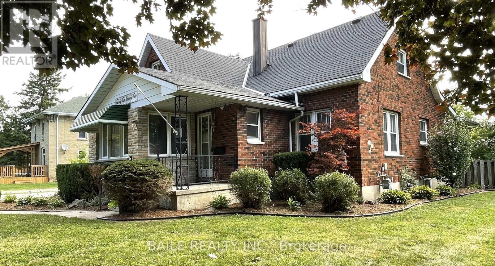 3274 River Street, Brooke-Alvinston, Ontario  N0N 1A0 - Photo 2 - X13606556