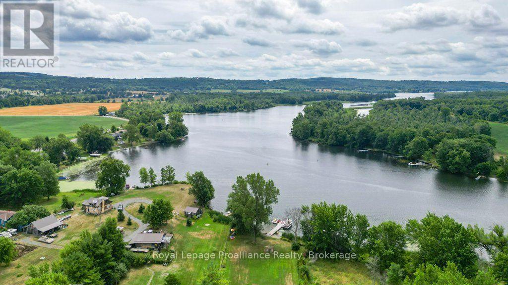 425 ROSEBUSH ROAD, Quinte West, Ontario
