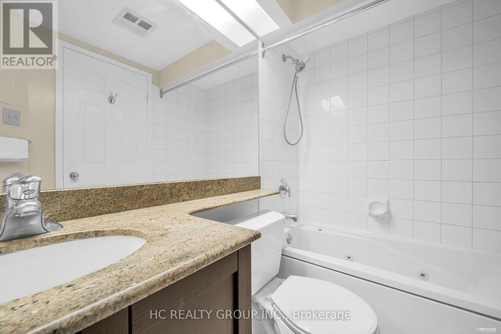 3902 - 99 Harbour Square, Toronto, Ontario  M5J 2H2 - Photo 12 - C13606586