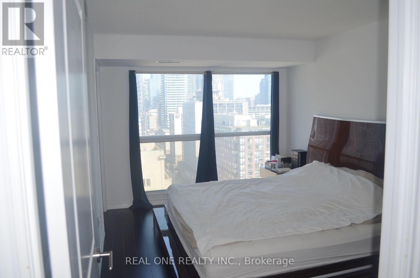 2002 - 386 Yonge Street, Toronto, Ontario  M5B 0A5 - Photo 11 - C13606606