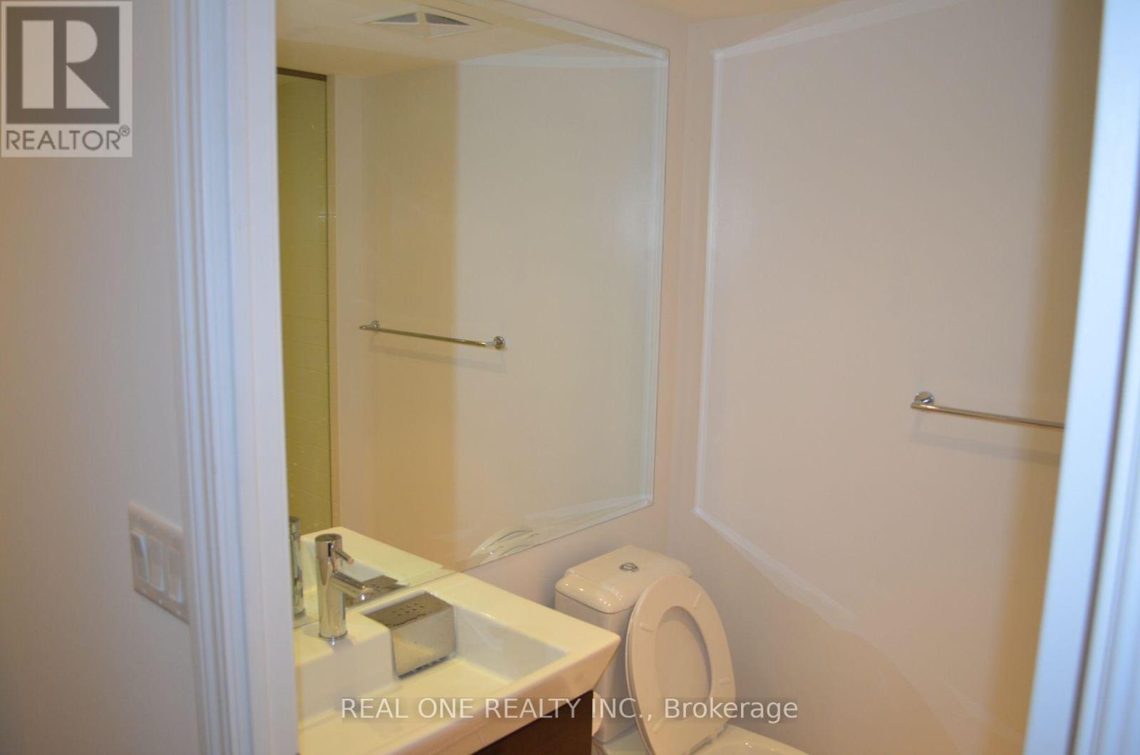 2002 - 386 Yonge Street, Toronto, Ontario  M5B 0A5 - Photo 21 - C13606606
