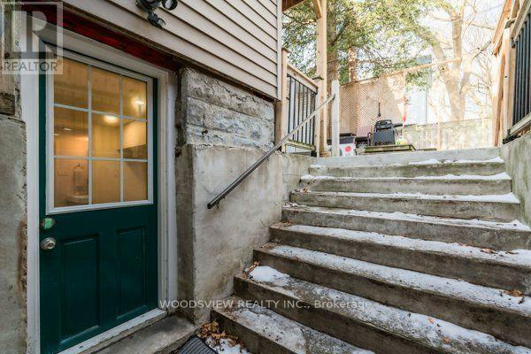 237 Rhodes Avenue, Toronto, Ontario  M4L 3A2 - Photo 13 - E13606602