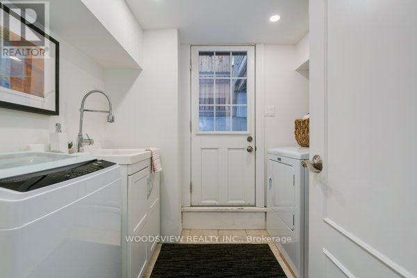 237 Rhodes Avenue, Toronto, Ontario  M4L 3A2 - Photo 2 - E13606602
