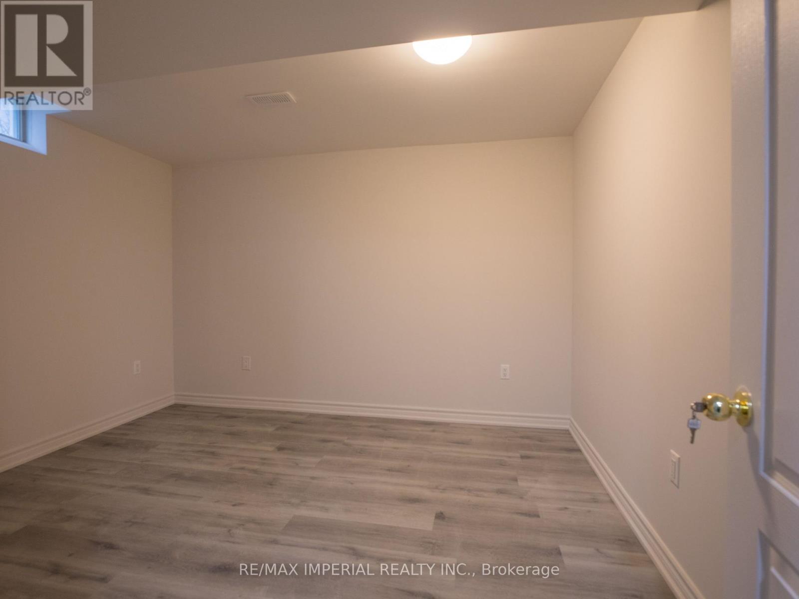 Bsmt - 8 Harlequin Court, Richmond Hill, Ontario  L4S 2K7 - Photo 5 - N13606592