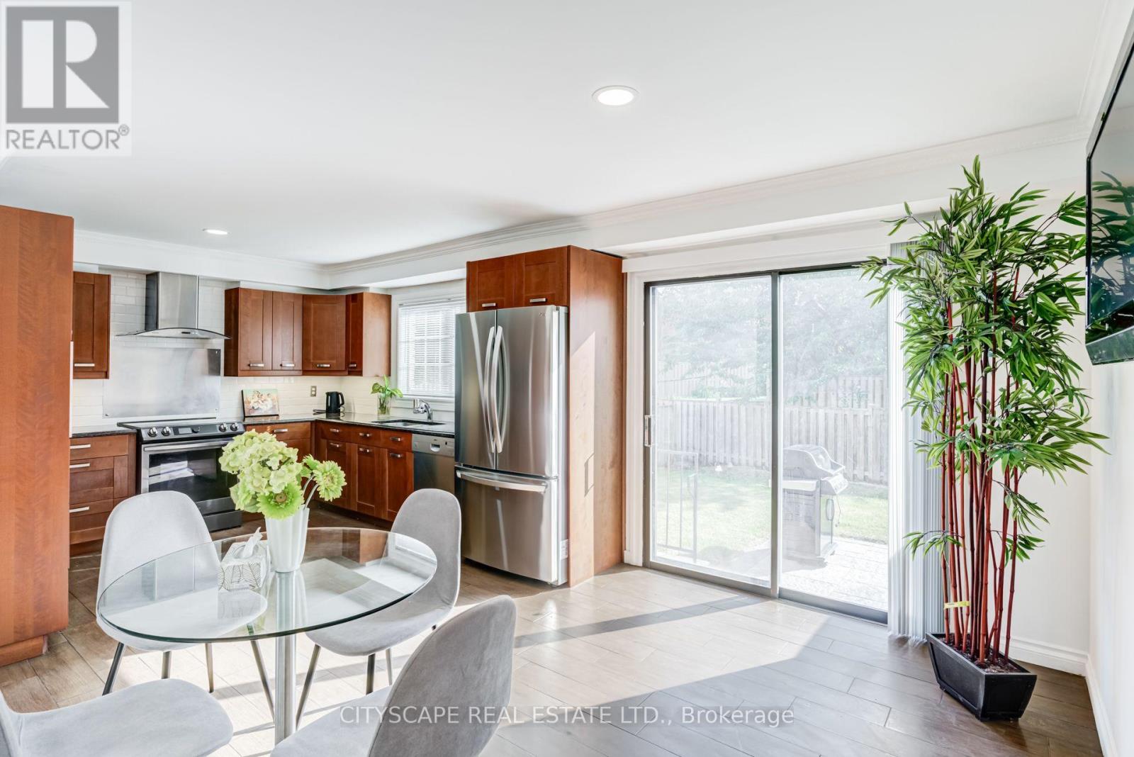 34 Highgate Drive, Markham, Ontario  L3R 3R6 - Photo 10 - N13606612