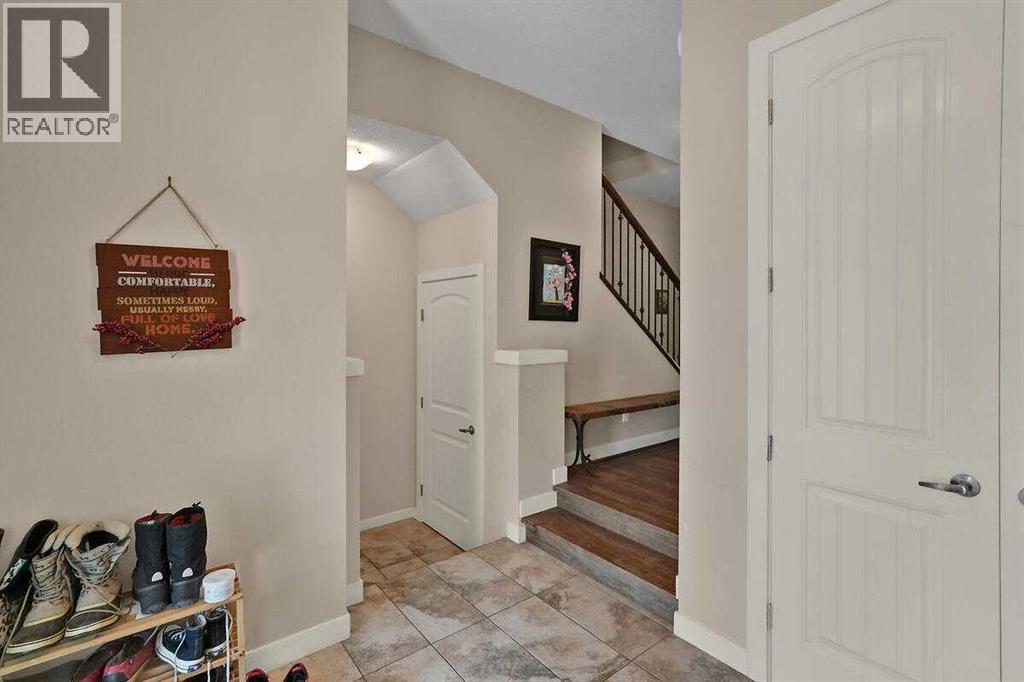 518 Mahogany Manor SE, Calgary, Alberta  T3M 0Y3 - Photo 4 - A2331478