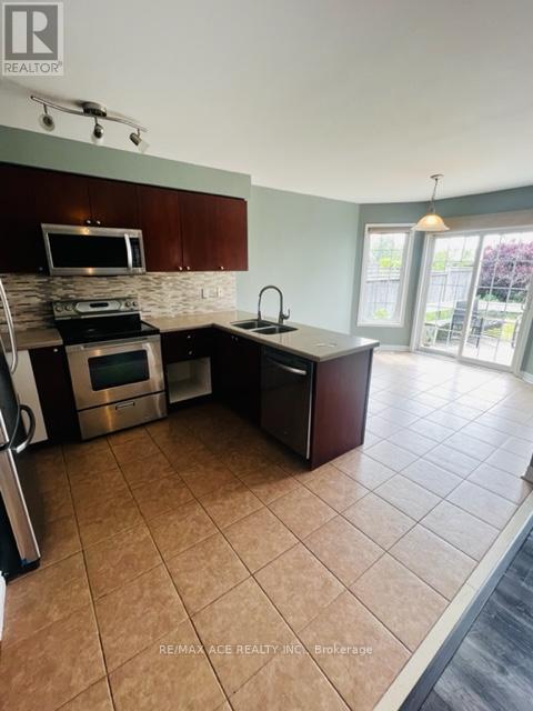 1512 Pennel Drive, Oshawa, Ontario  L1K 0J8 - Photo 3 - E13606628