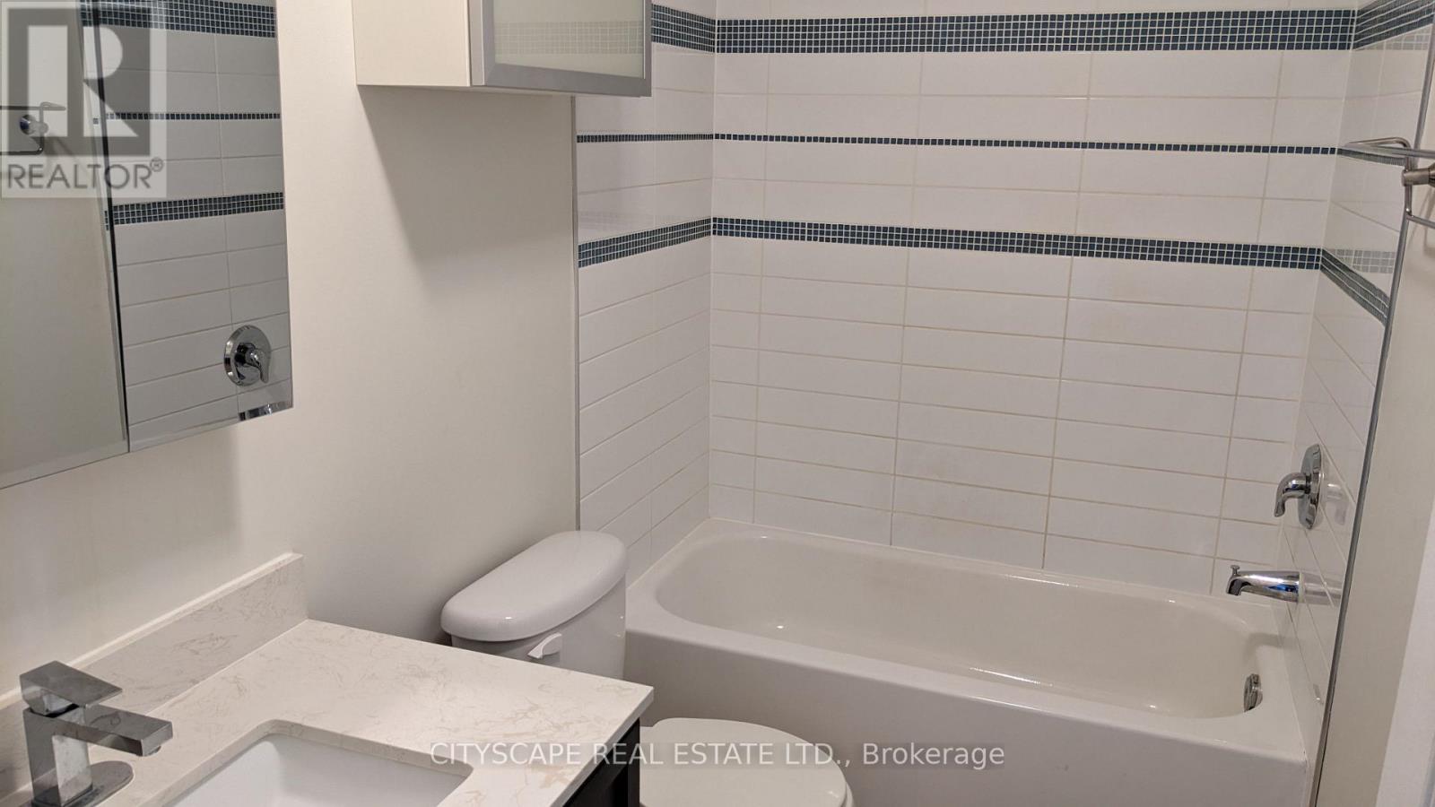 369 Kwapis Boulevard, Newmarket, Ontario  L3X 3H1 - Photo 16 - N13606646